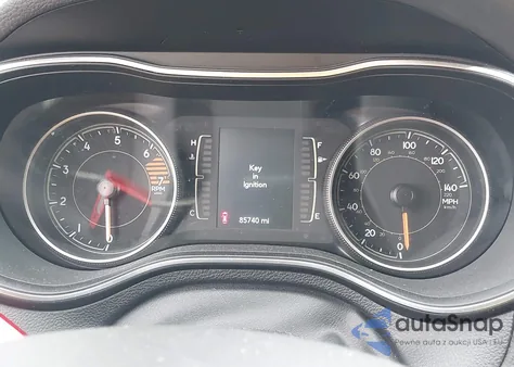 2019 Jeep Cherokee Latitude 4X4 from USA, damaged, VIN 1C4PJMCB0KD351955